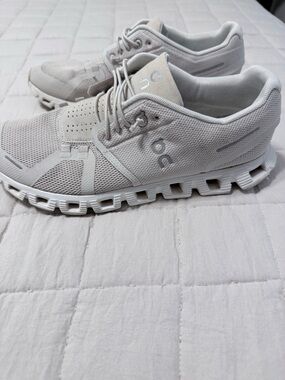 On Cloud 5 pearl/white  Mesh Women's Sneakers